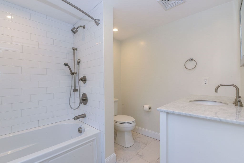10 Hazelmere Rd