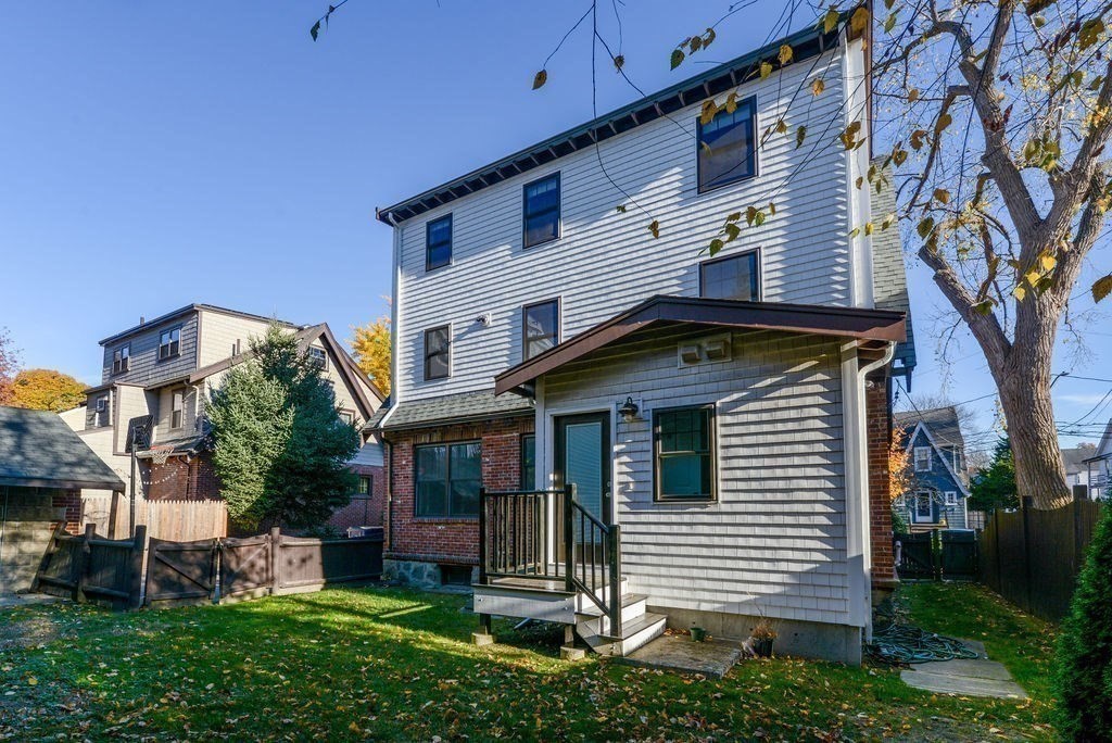 10 Hazelmere Rd
