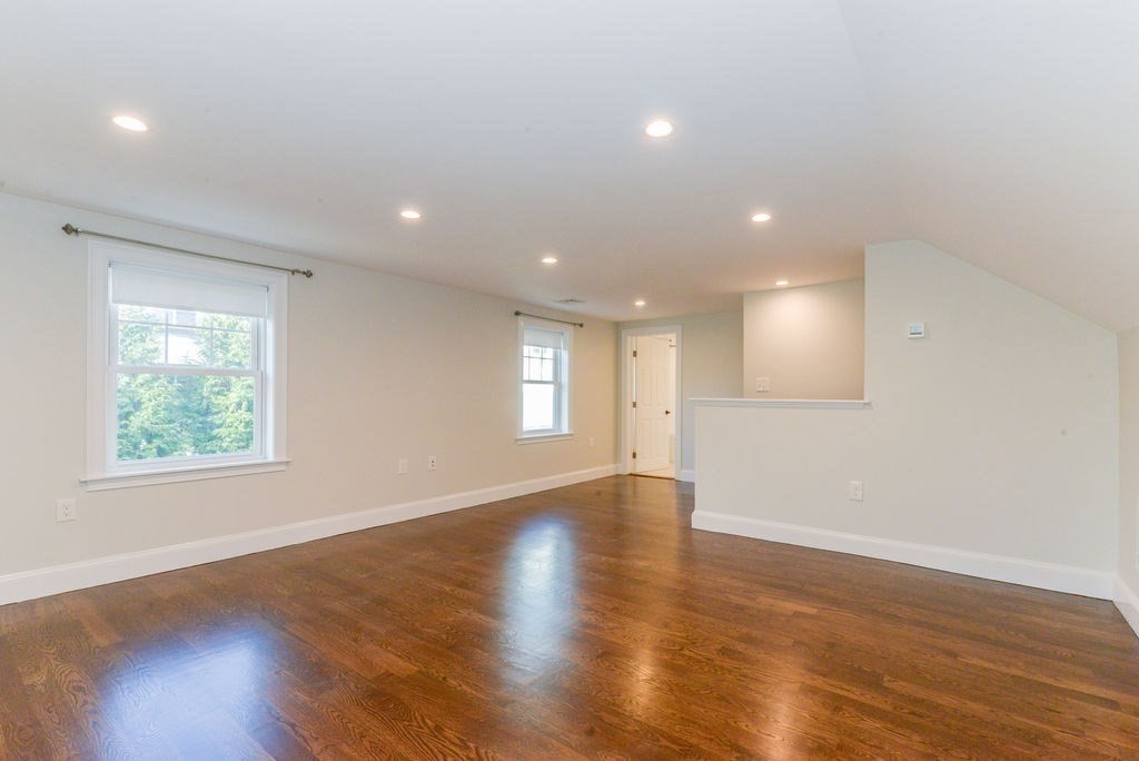 10 Hazelmere Rd