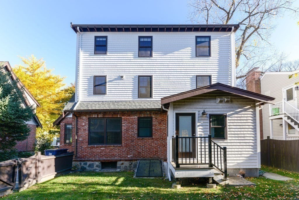 10 Hazelmere Rd