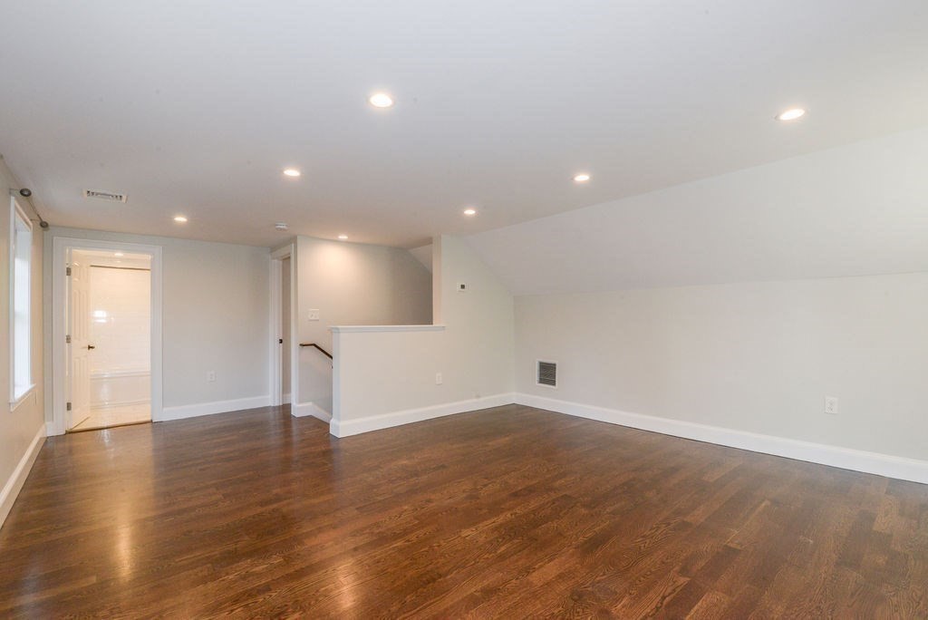 10 Hazelmere Rd
