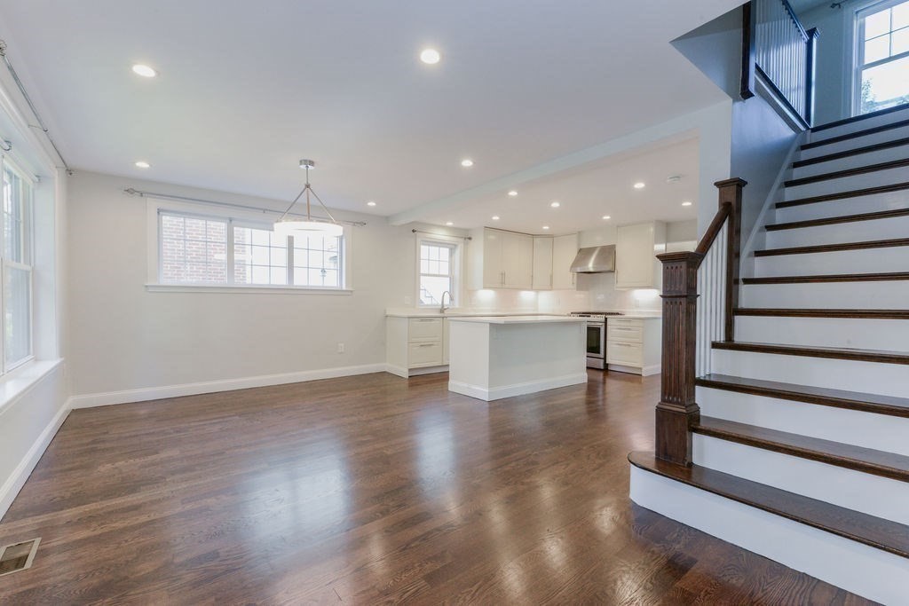 10 Hazelmere Rd