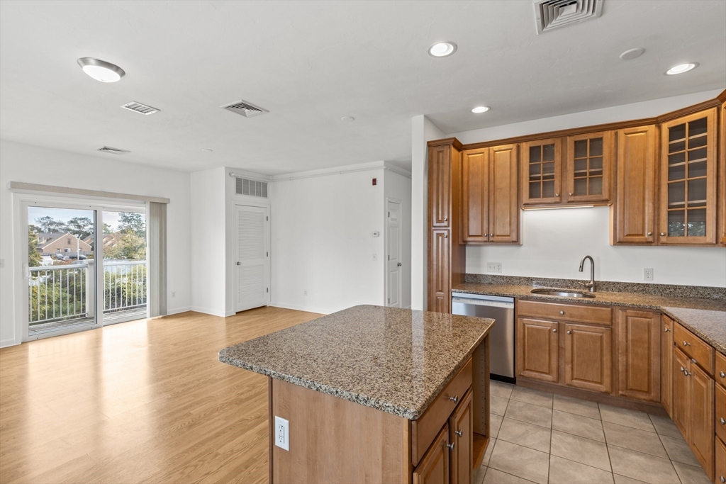 185 Stevens St # 3A