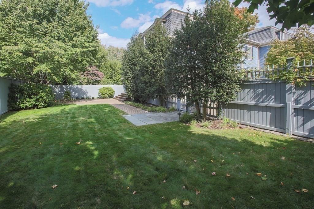 131 Sumner St