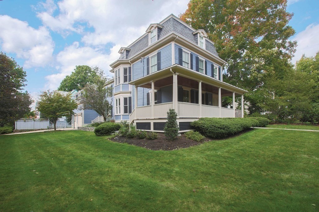 131 Sumner St
