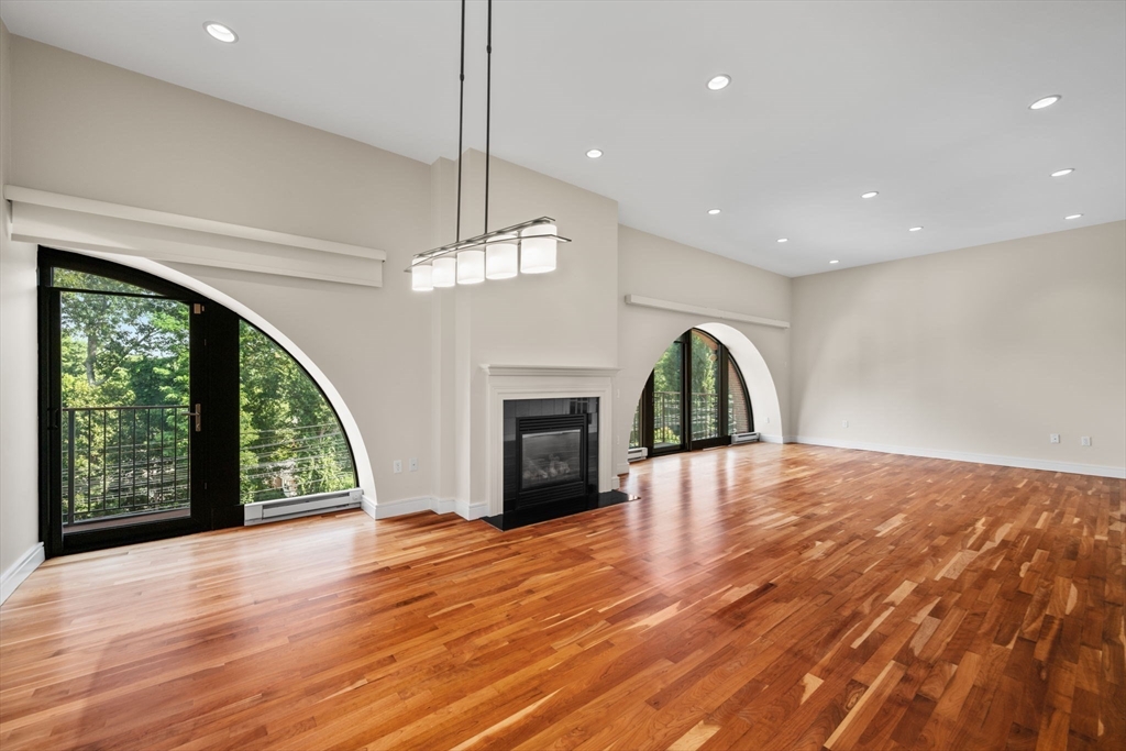 2420 Beacon # 402