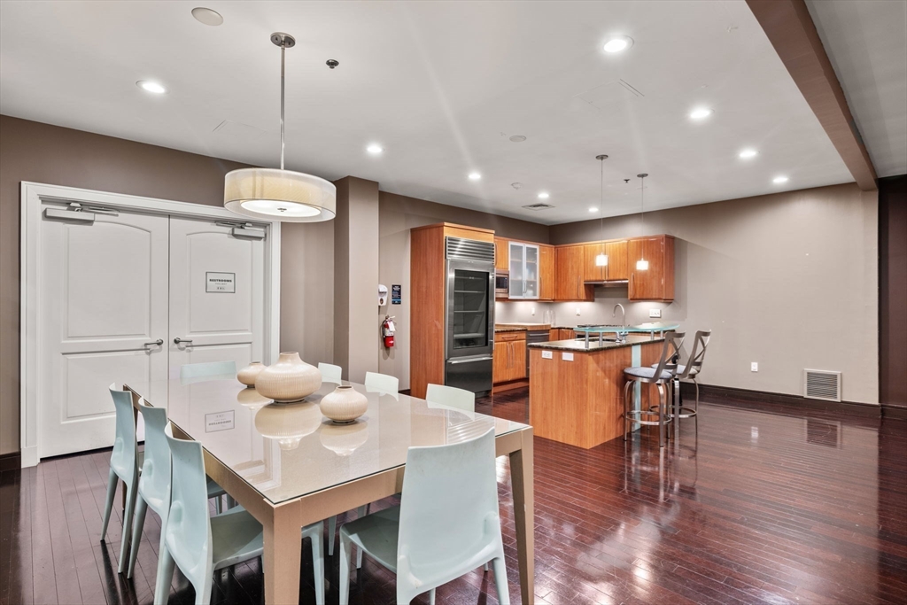 2420 Beacon # 402