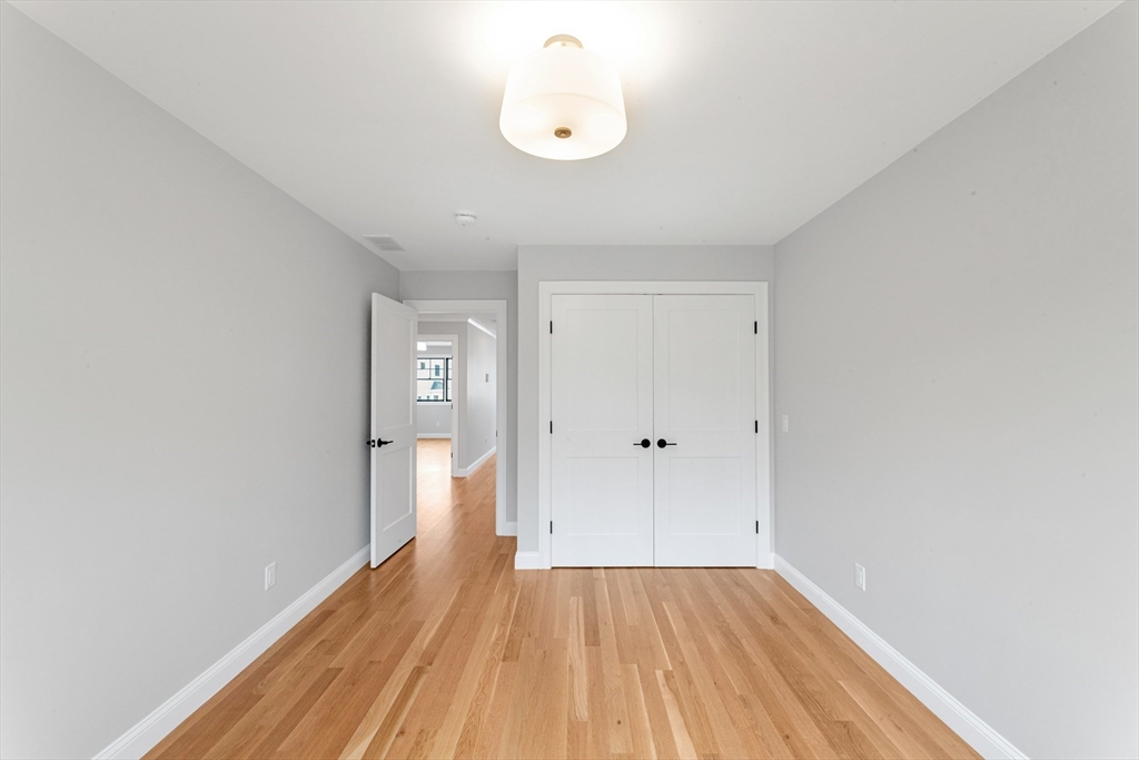 10 Starling St.