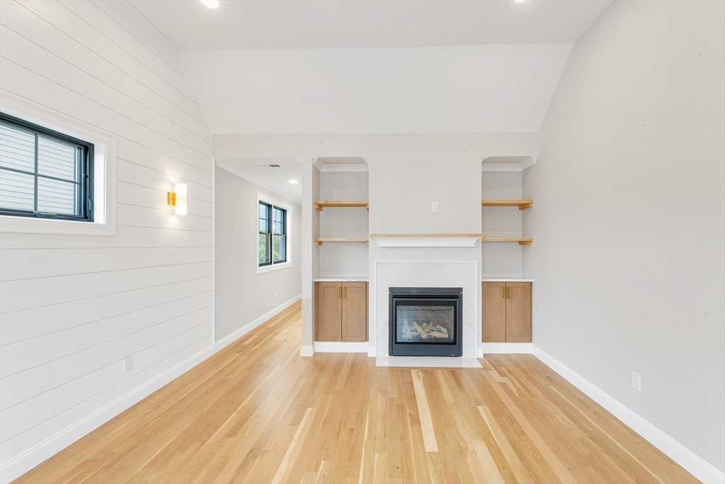 10 Starling St.