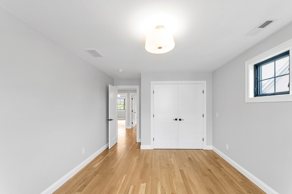10 Starling St.