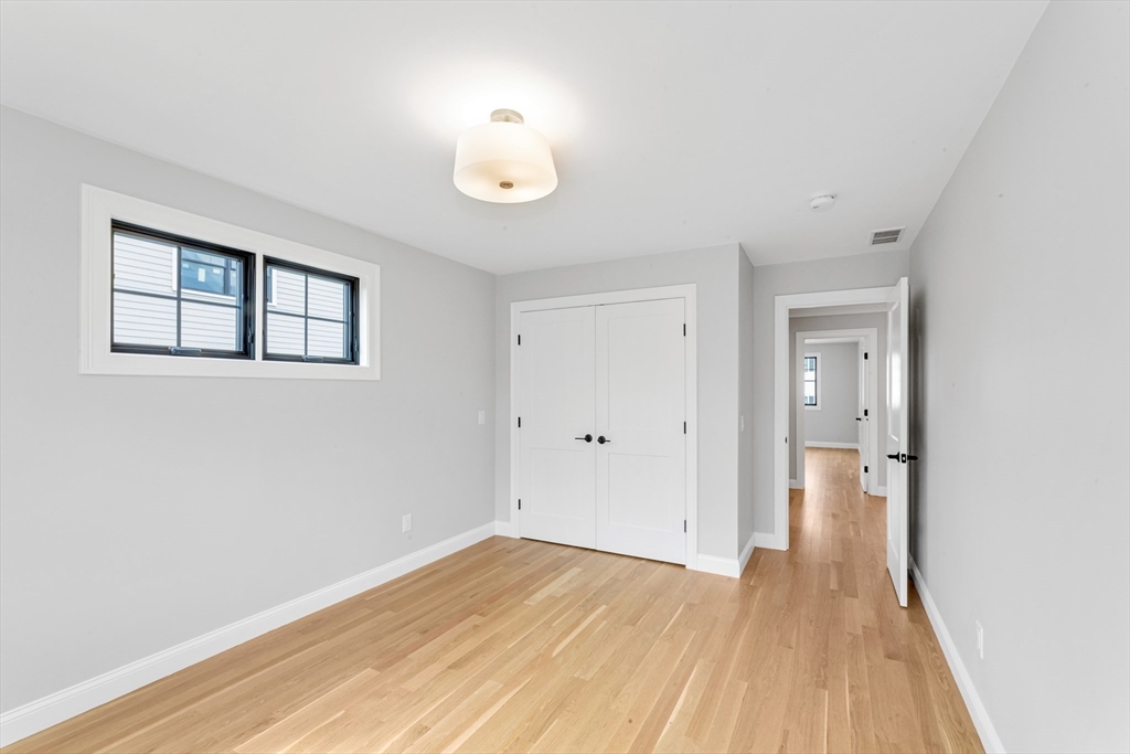 10 Starling St.