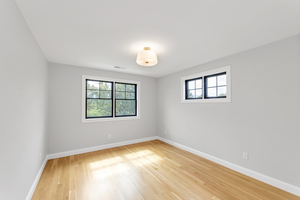 10 Starling St.