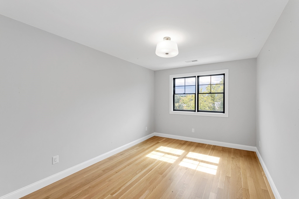 10 Starling St.
