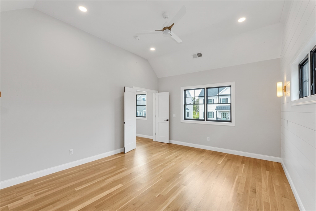 10 Starling St.