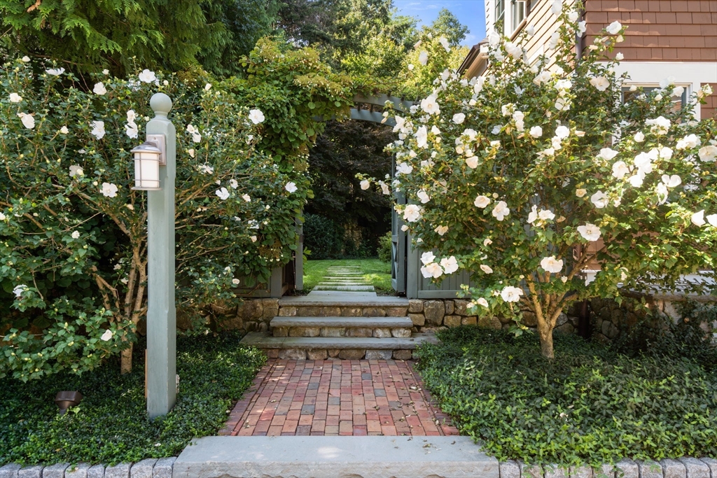 1 Chestnut Place