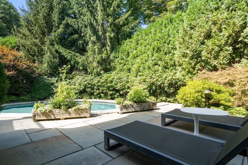 1 Chestnut Place