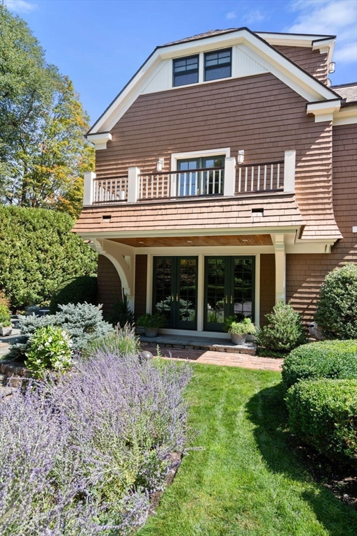 1 Chestnut Place