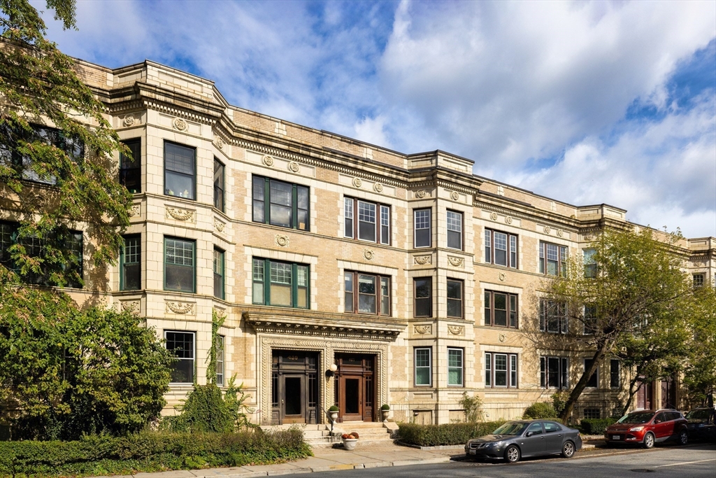 487 Boylston St. # 3, Brookline Unit: 3