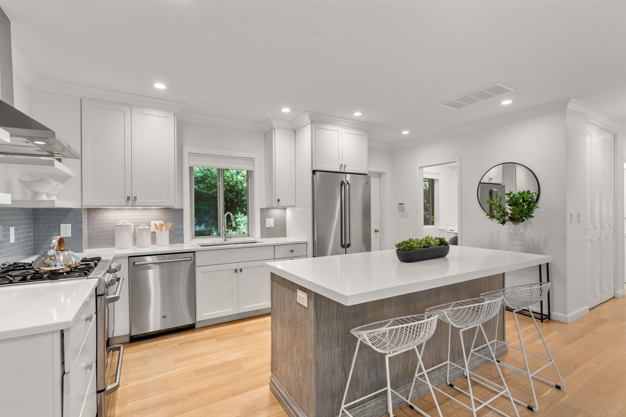 18 Chestnut Pl # 18