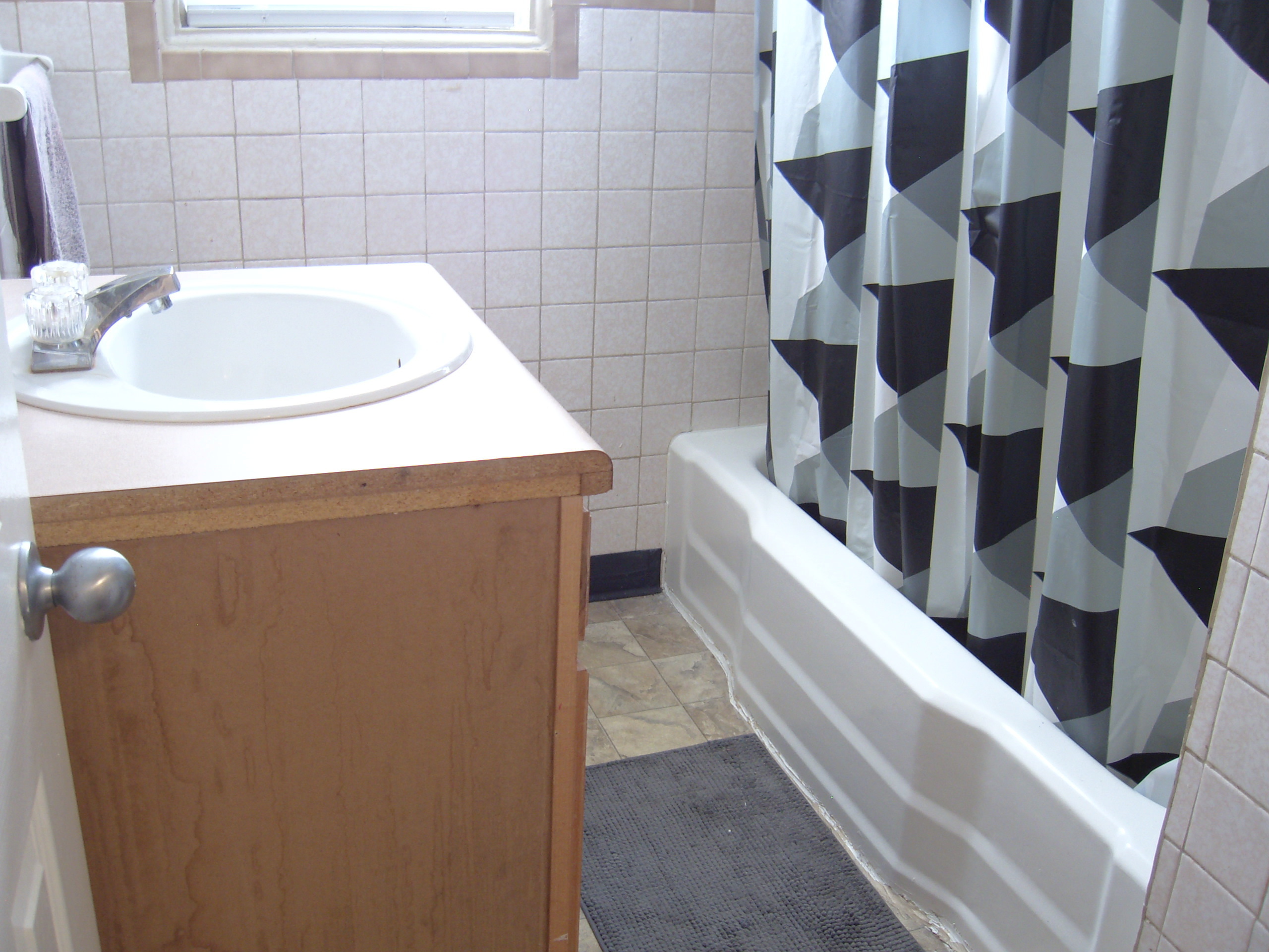 4010 N Bolton Avenue