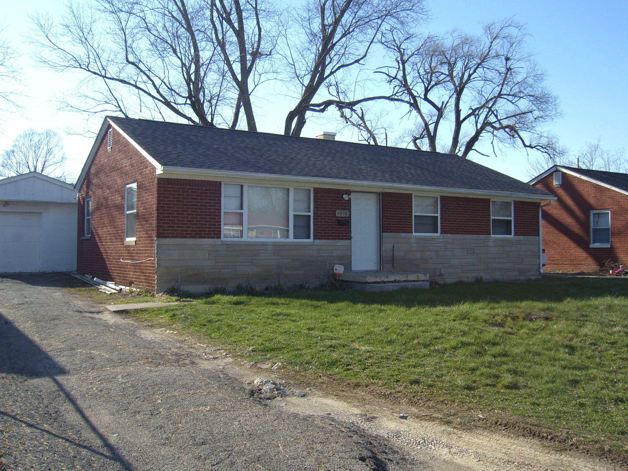 4010 N Bolton Avenue