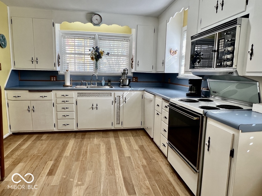 303 S Walnut Street