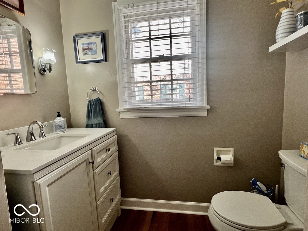 303 S Walnut Street
