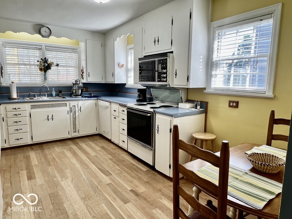 303 S Walnut Street