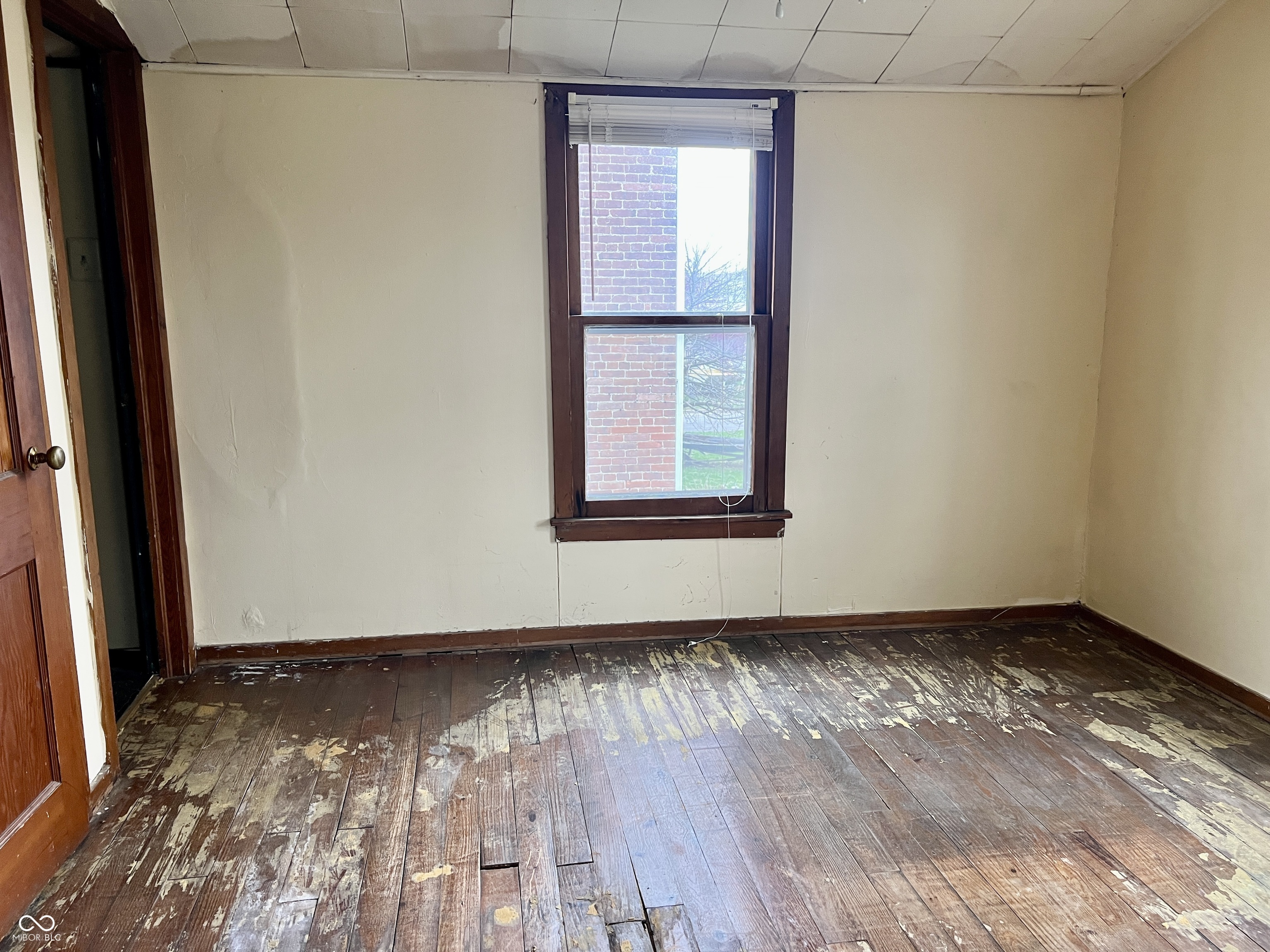303 S Walnut Street