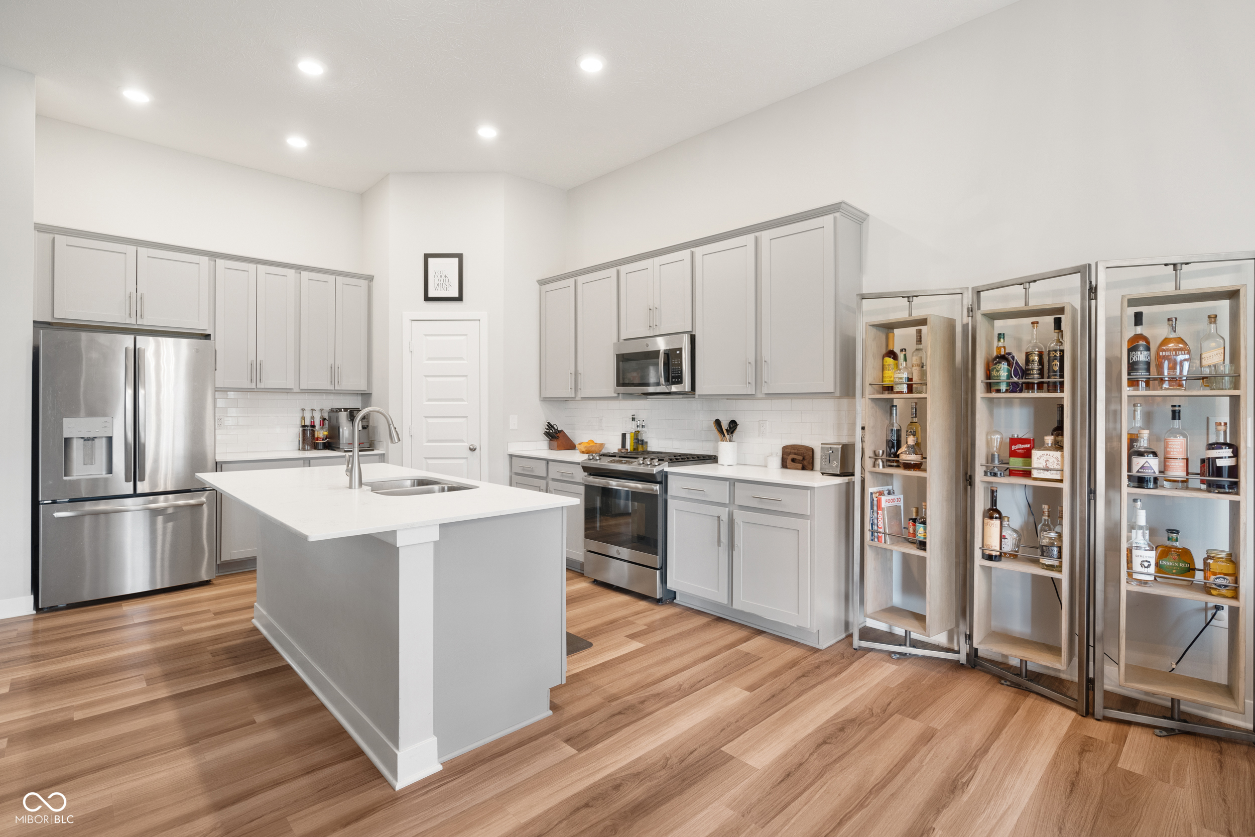 3971 Albert Lane