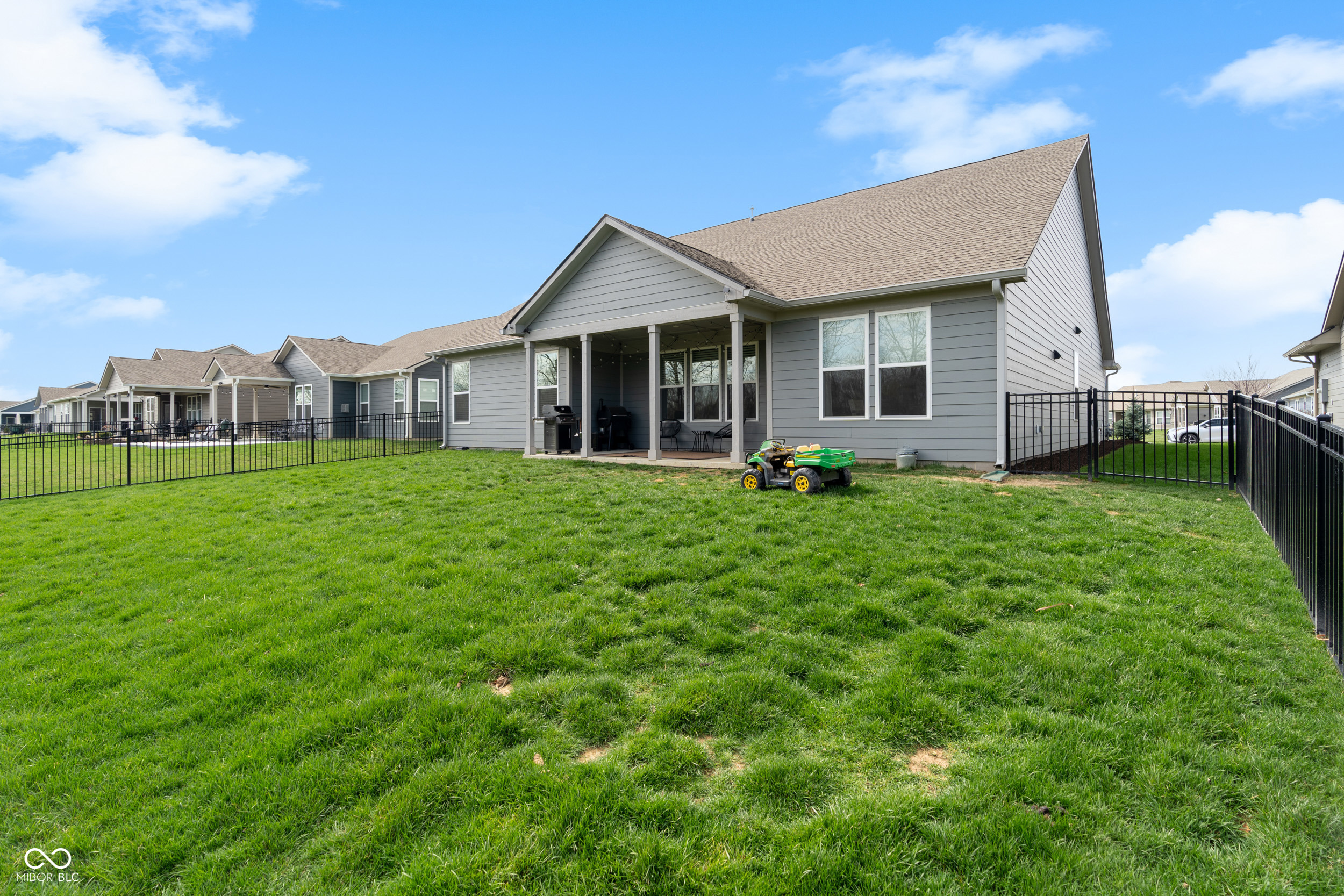 3971 Albert Lane