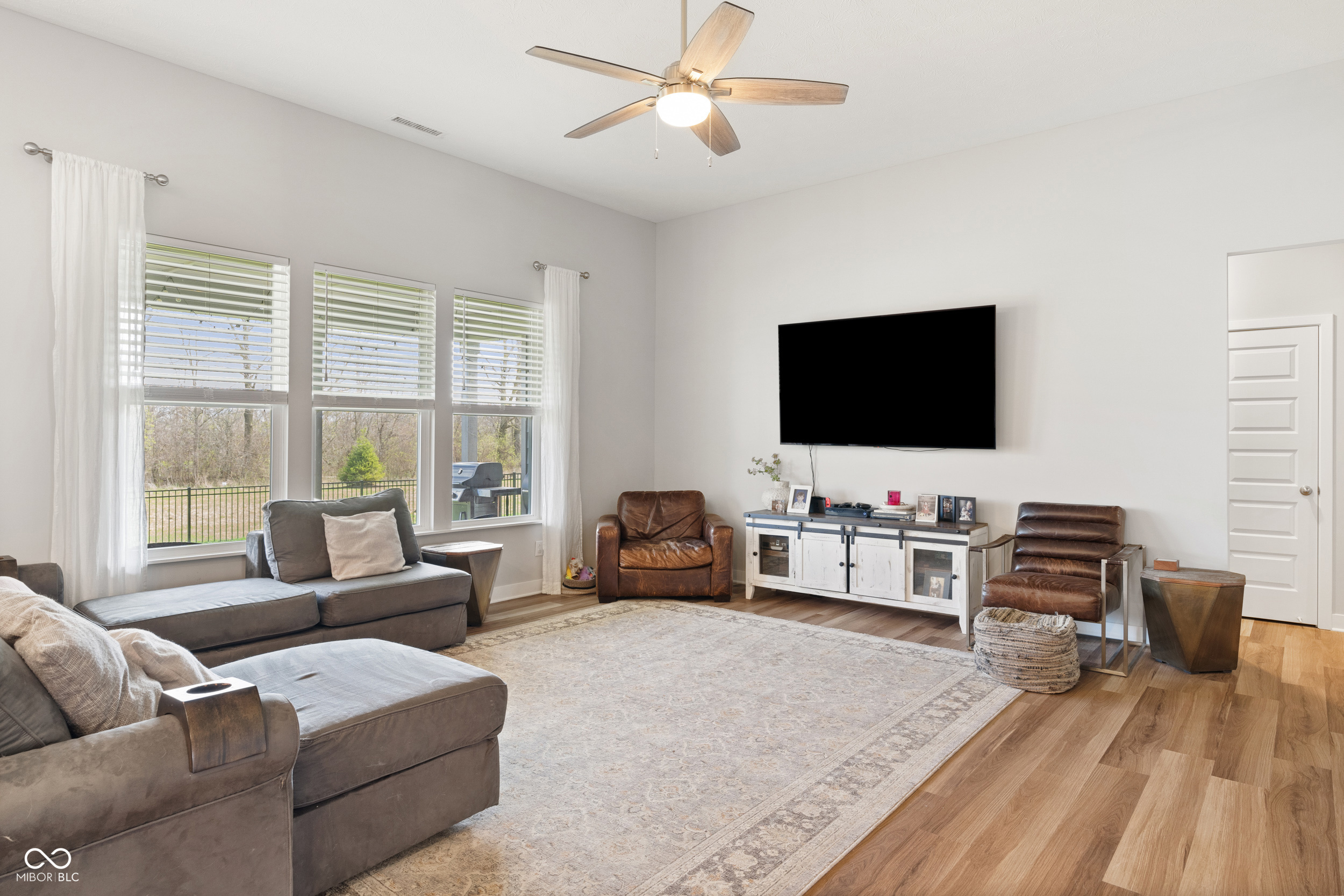 3971 Albert Lane