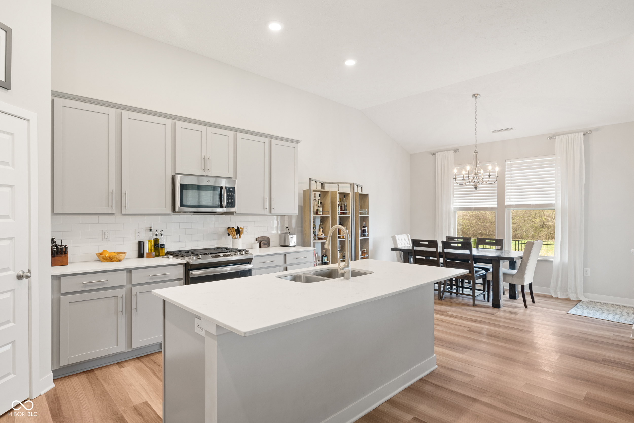 3971 Albert Lane