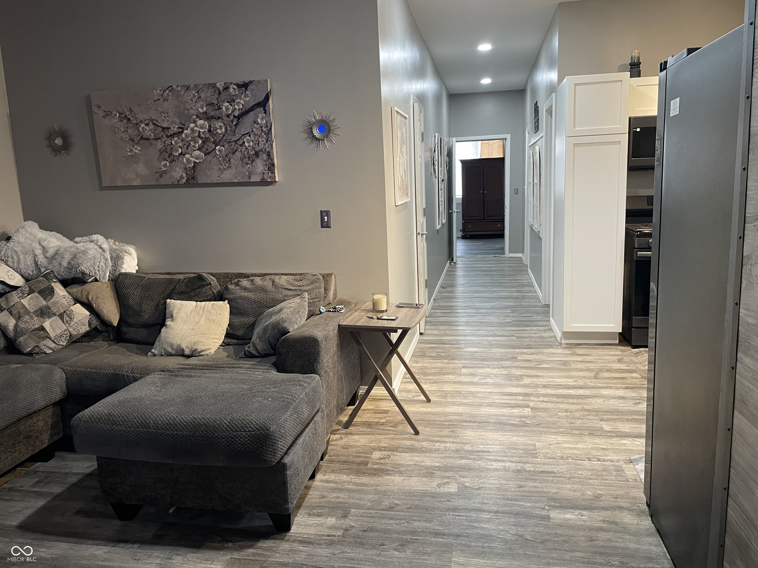 5732 Wall Street