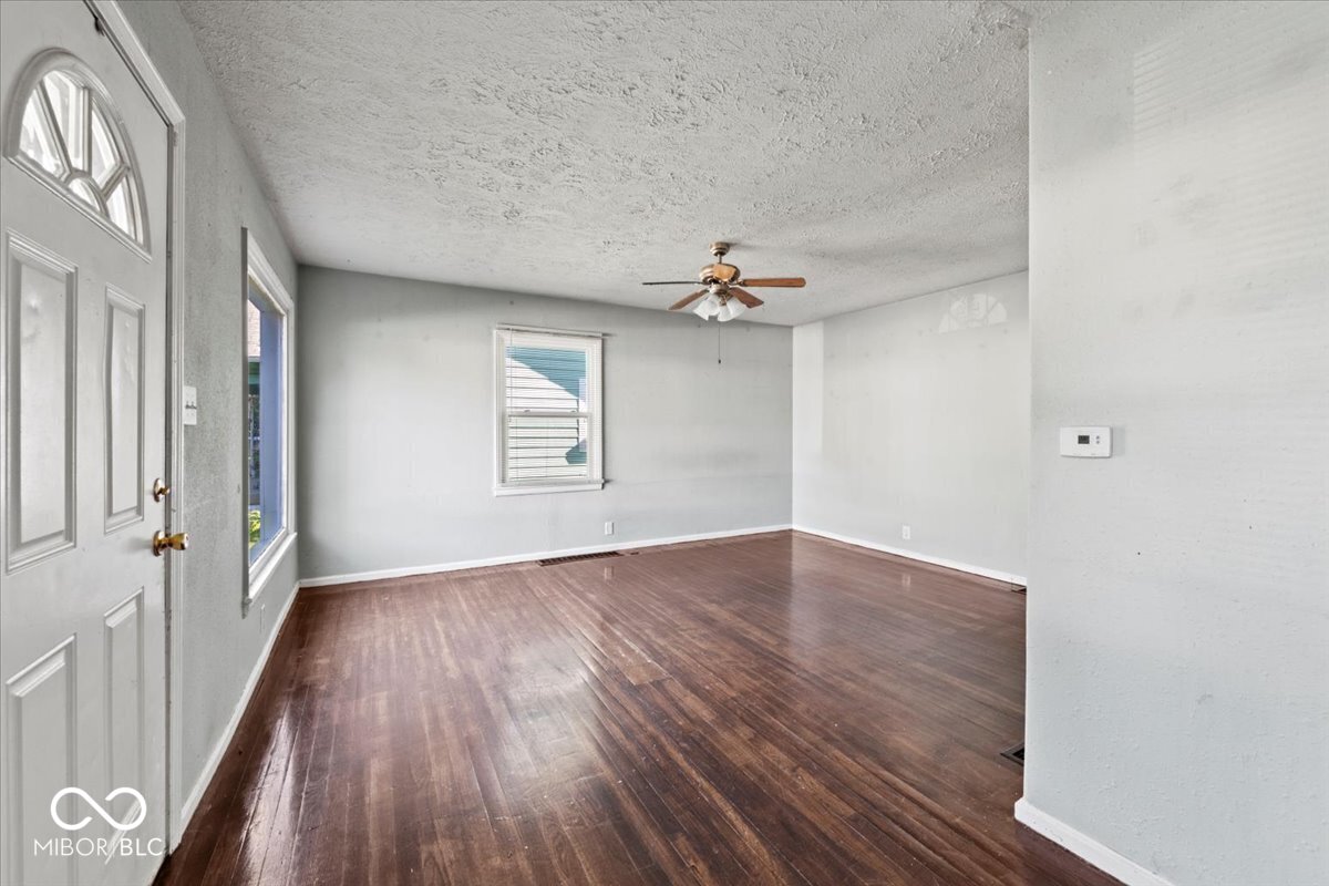 1205 N Chester Avenue