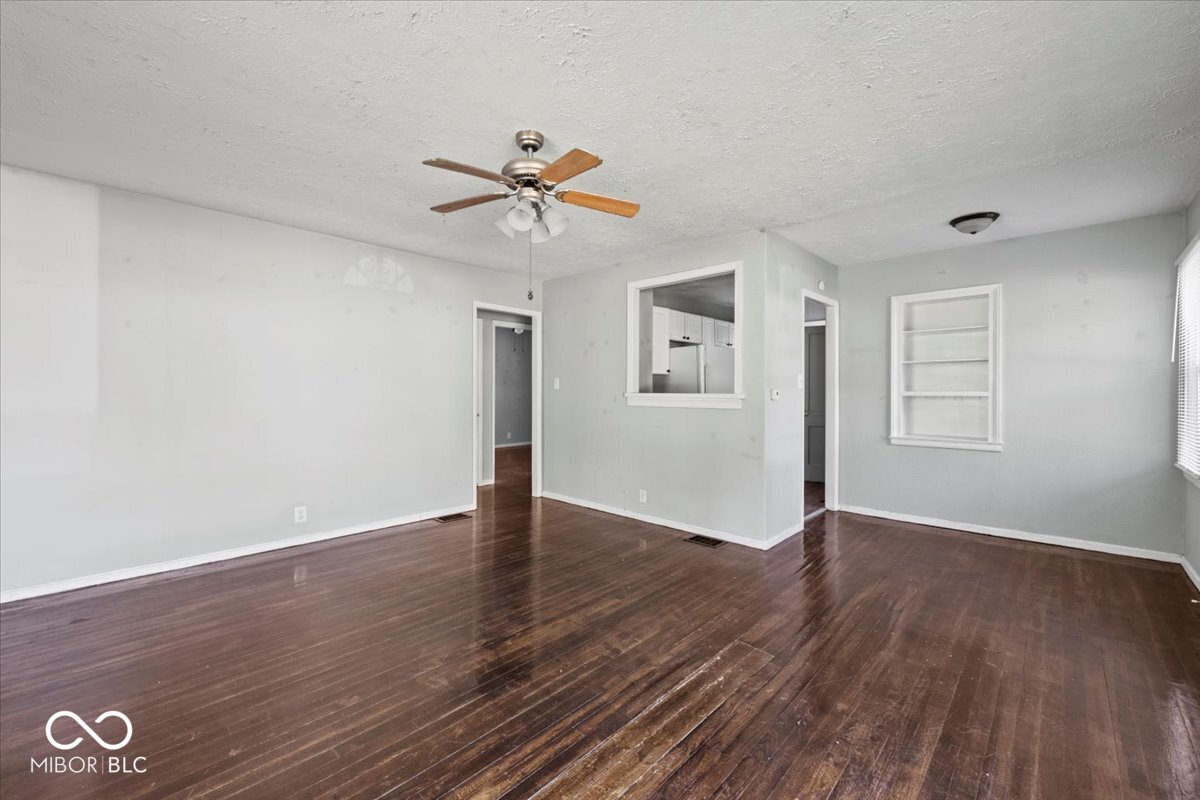 1205 N Chester Avenue