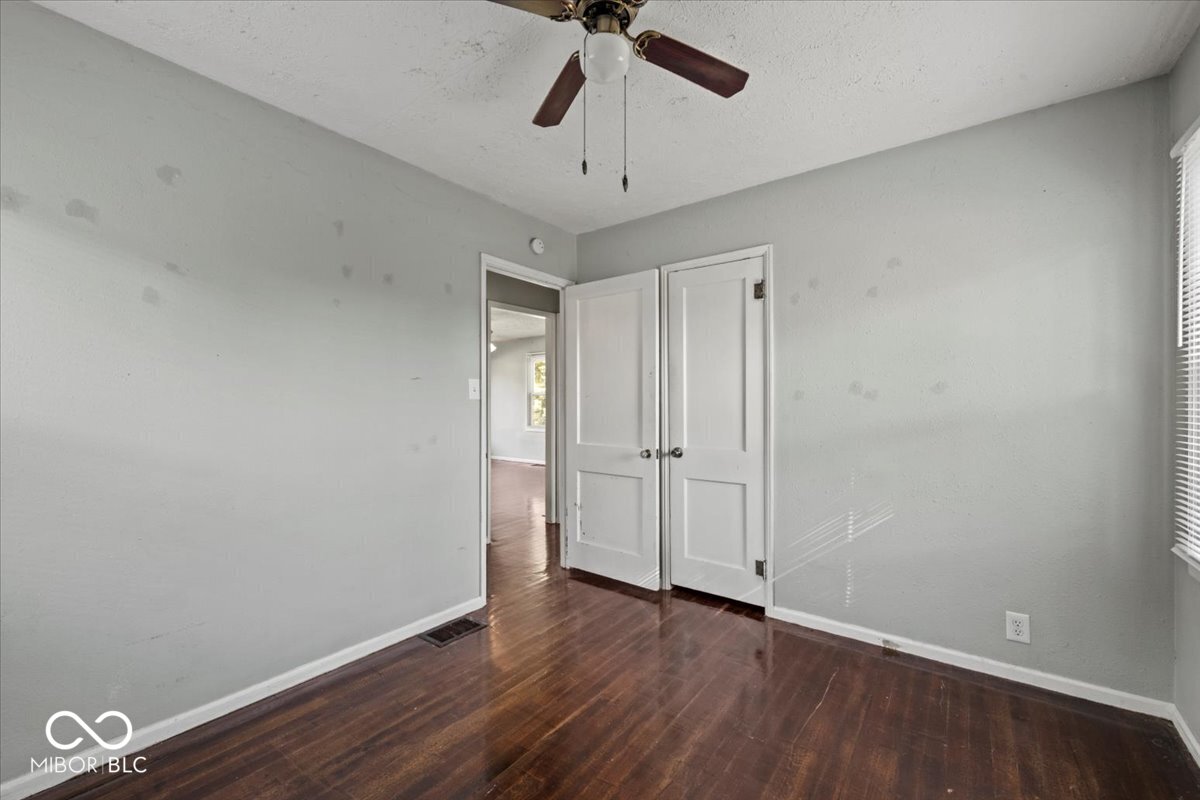 1205 N Chester Avenue