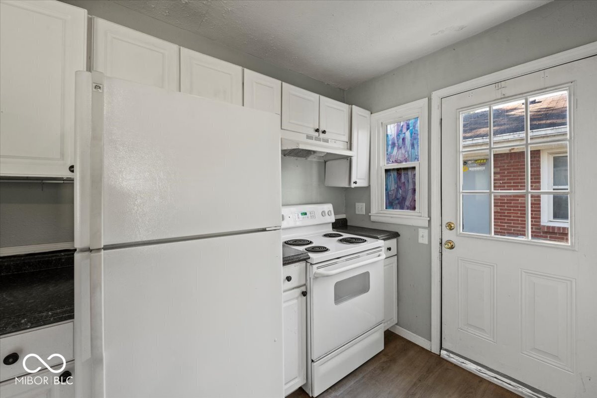 1205 N Chester Avenue