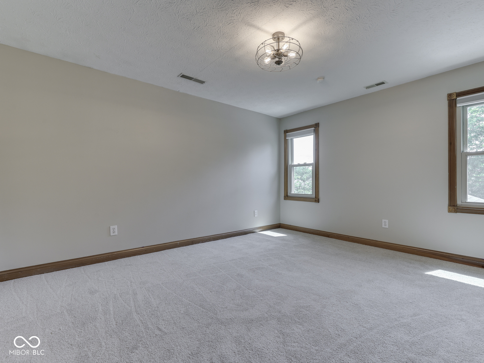 3601 Lakeshore Court