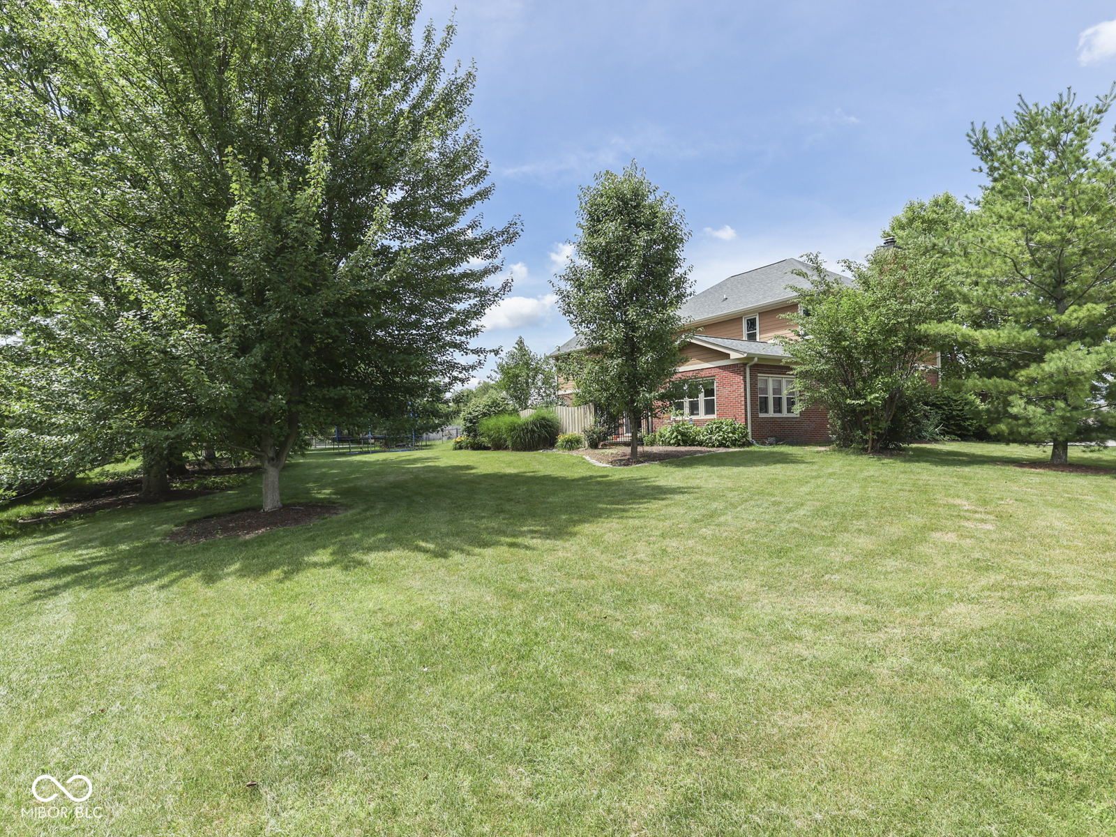 3601 Lakeshore Court