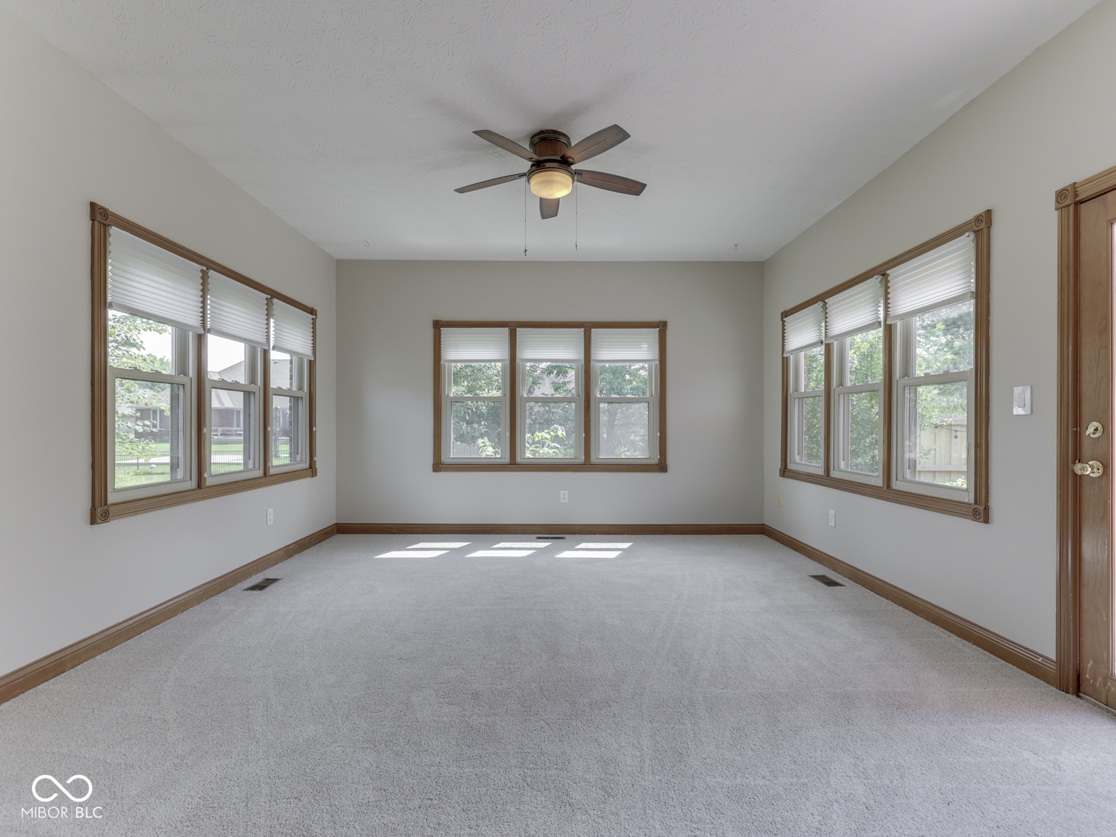 3601 Lakeshore Court