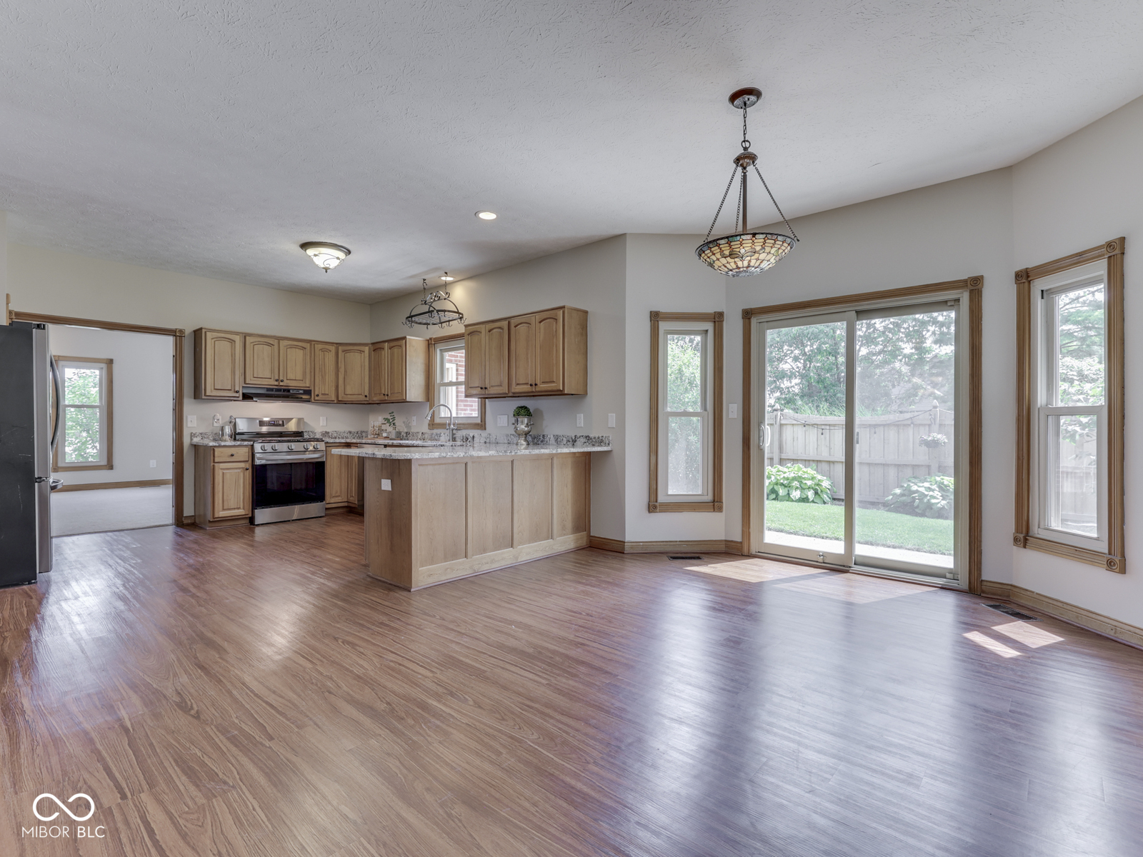 3601 Lakeshore Court