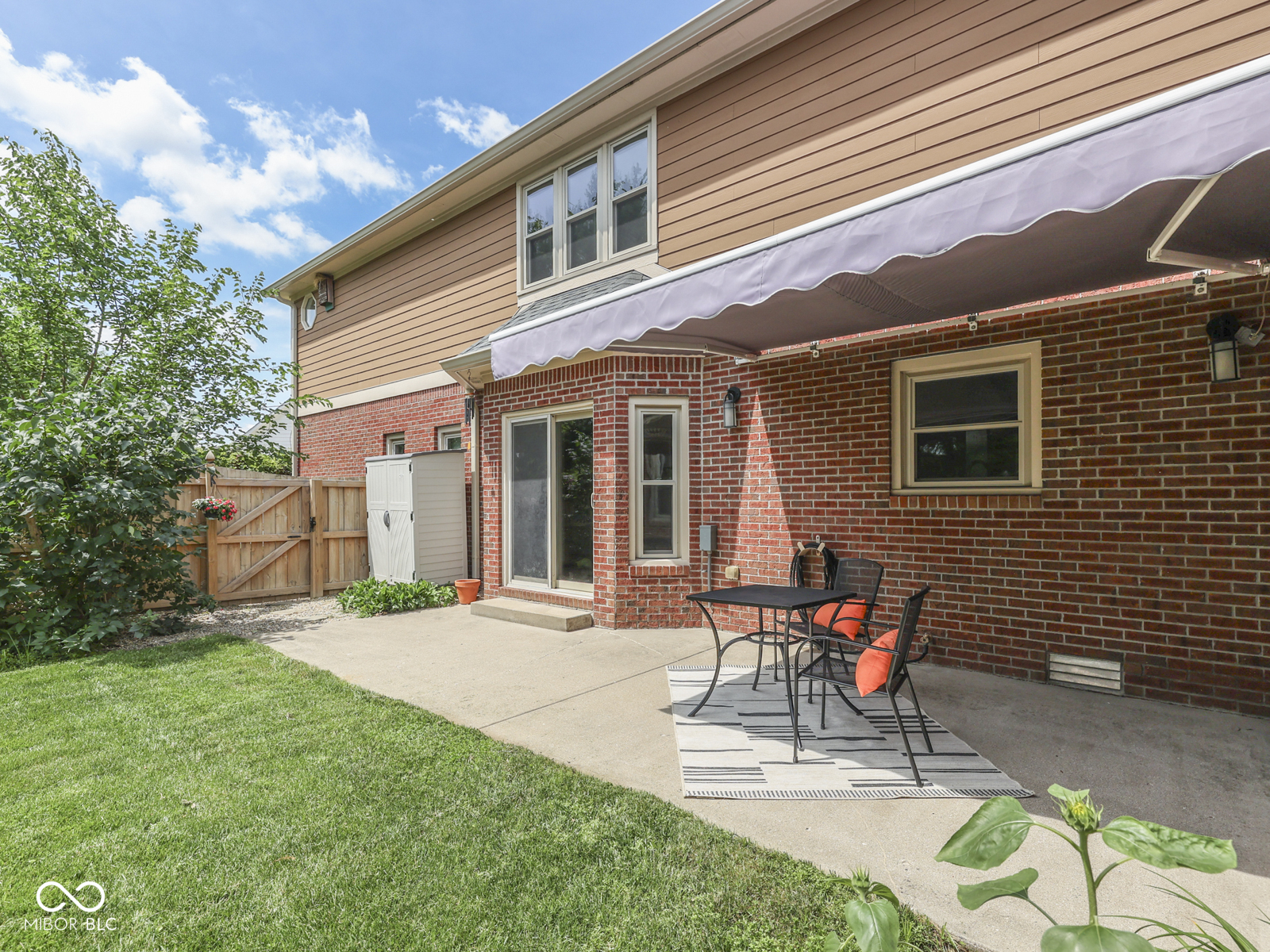 3601 Lakeshore Court
