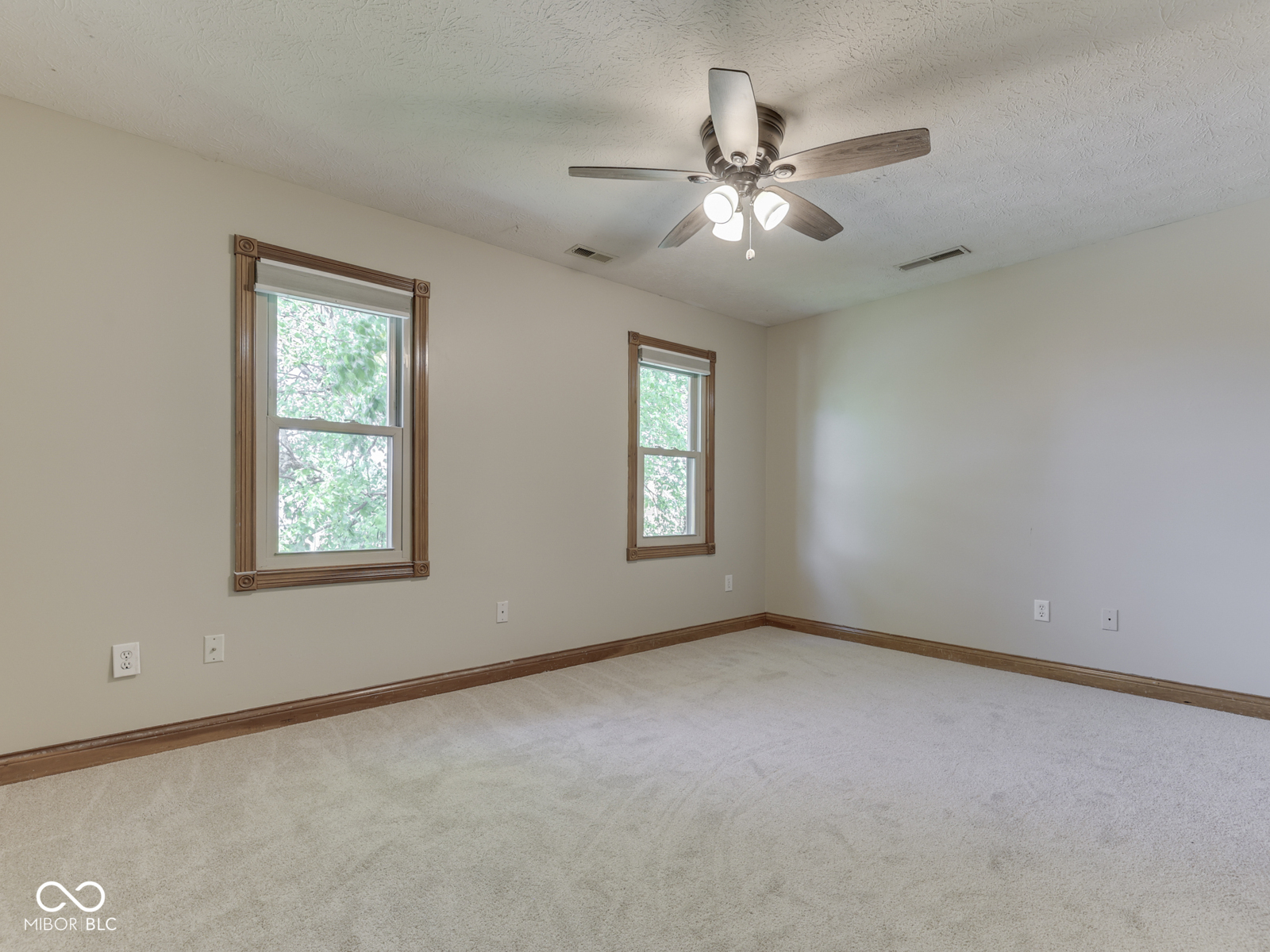 3601 Lakeshore Court