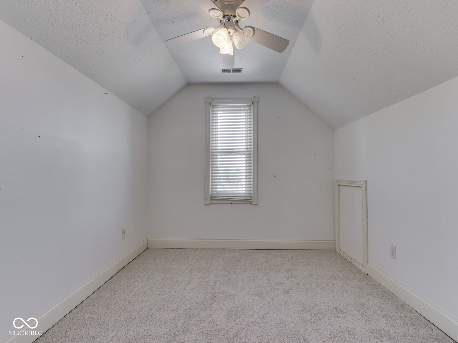 3601 Lakeshore Court