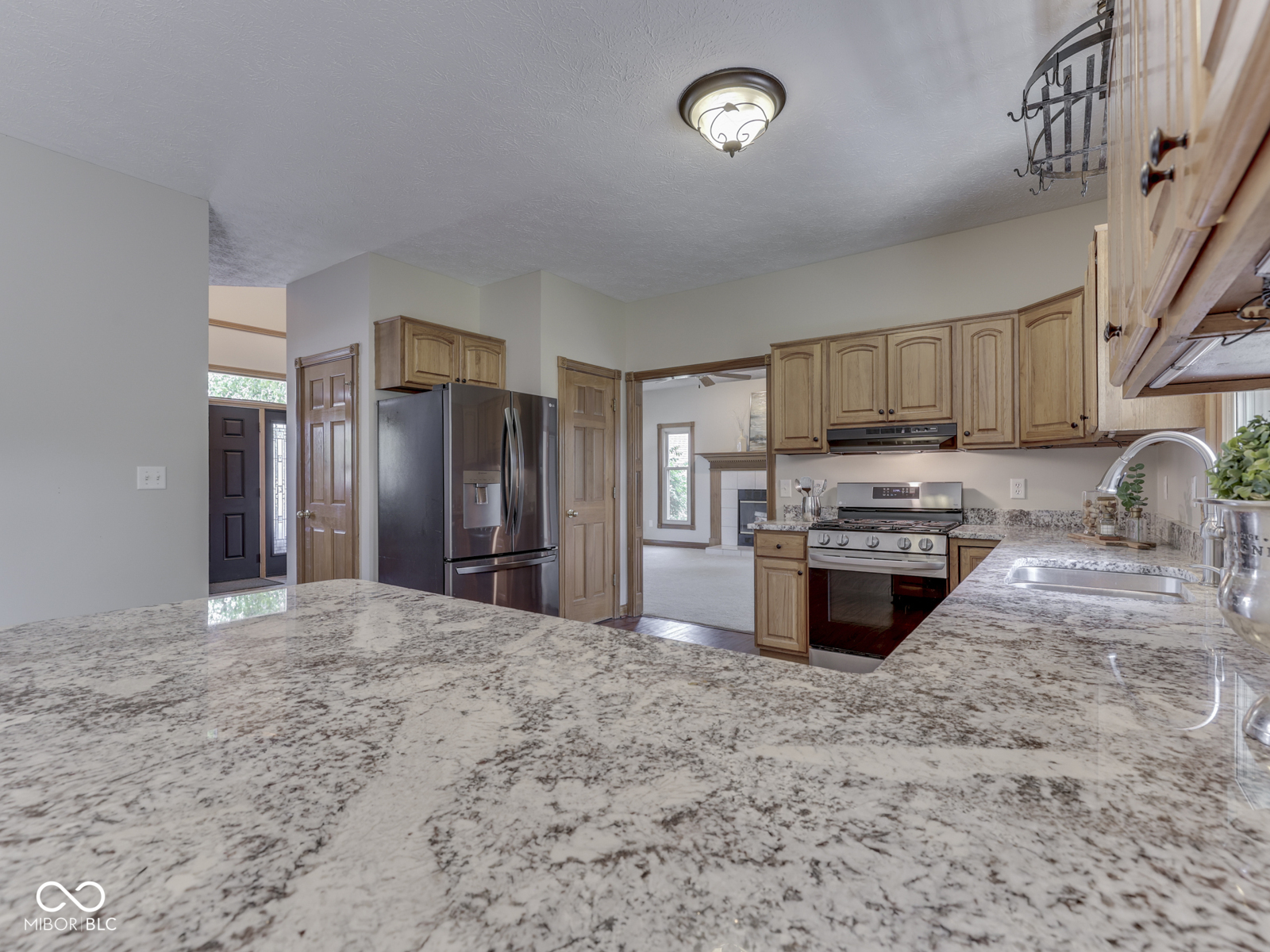 3601 Lakeshore Court