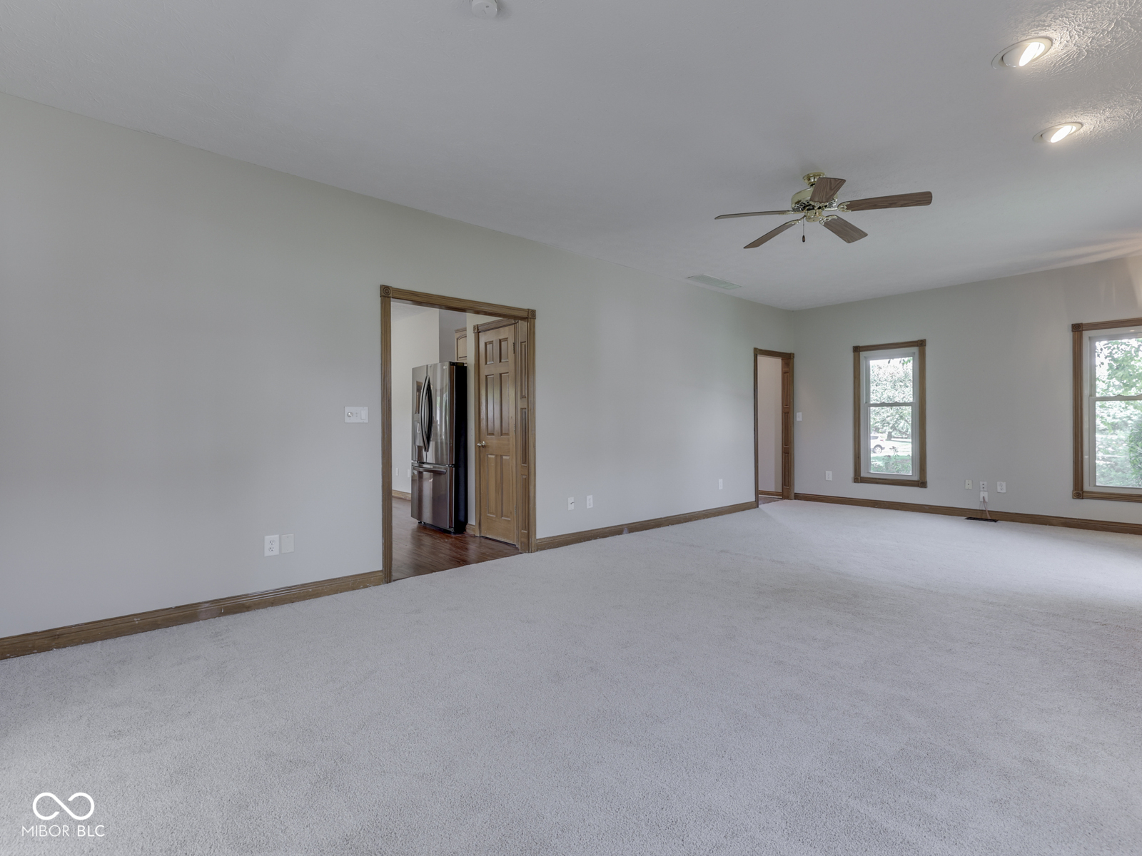 3601 Lakeshore Court