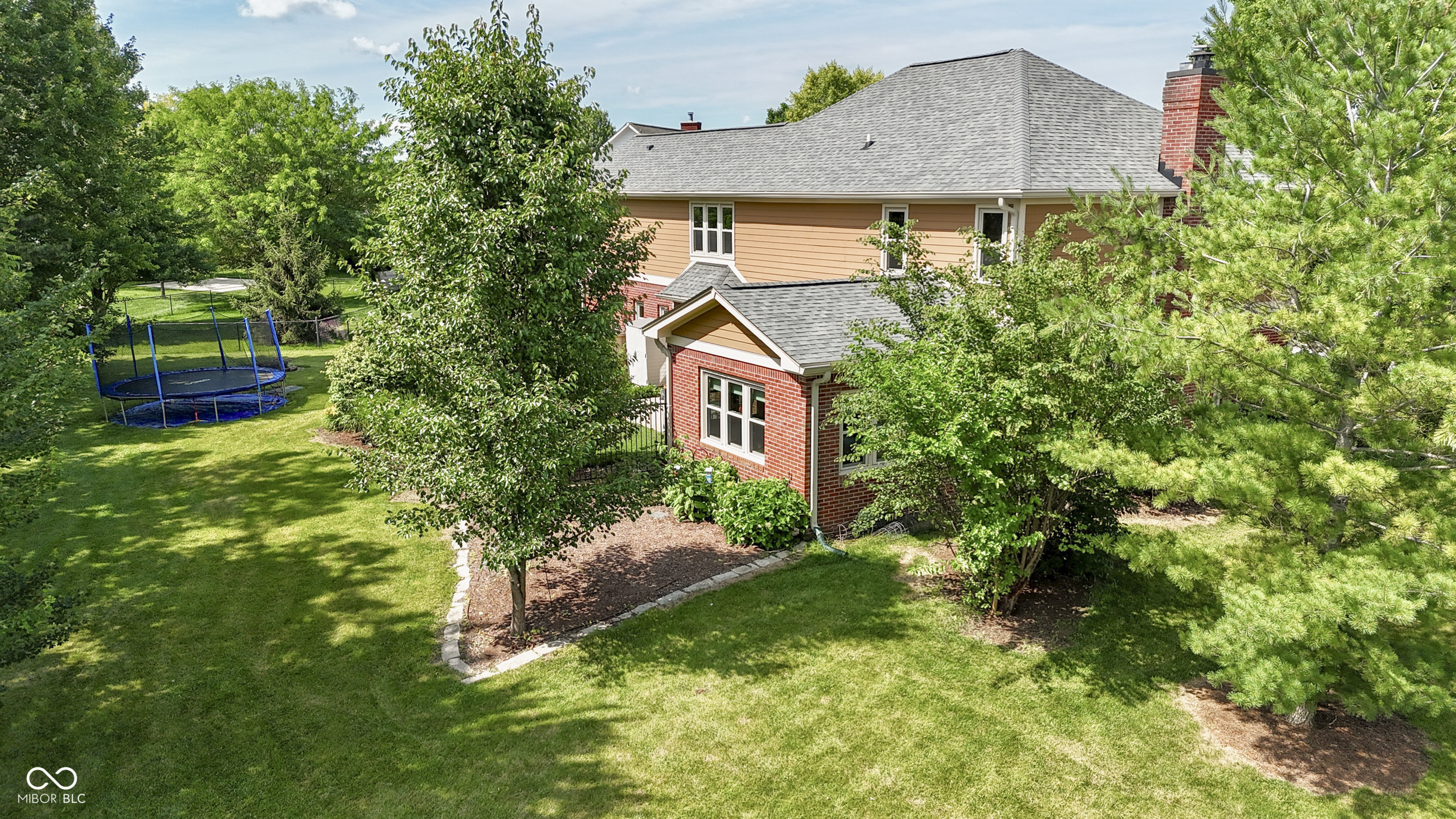 3601 Lakeshore Court