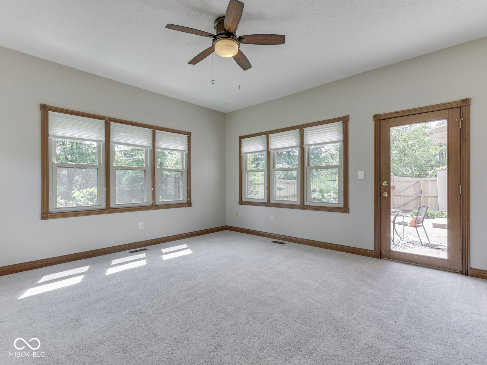 3601 Lakeshore Court