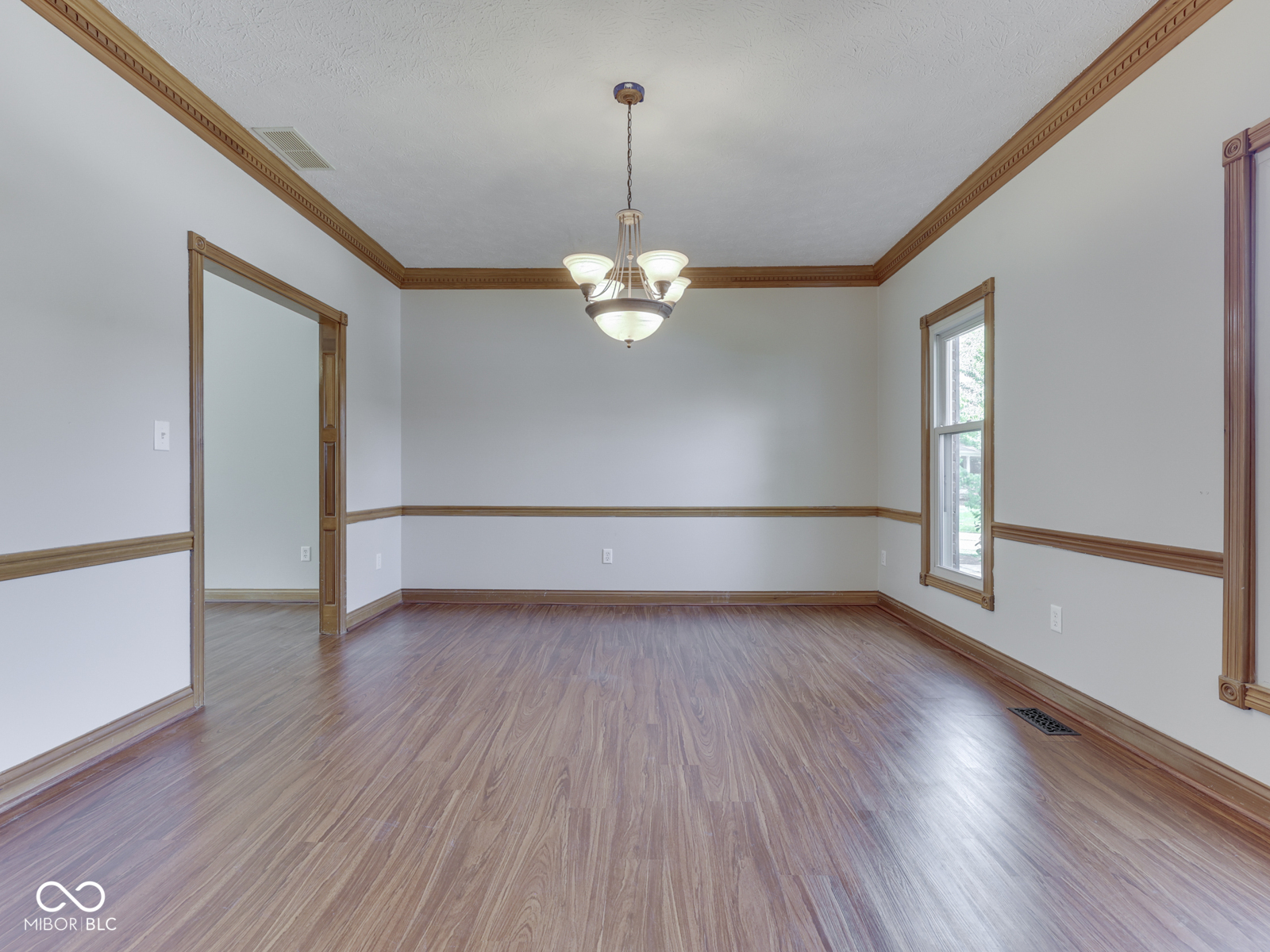 3601 Lakeshore Court